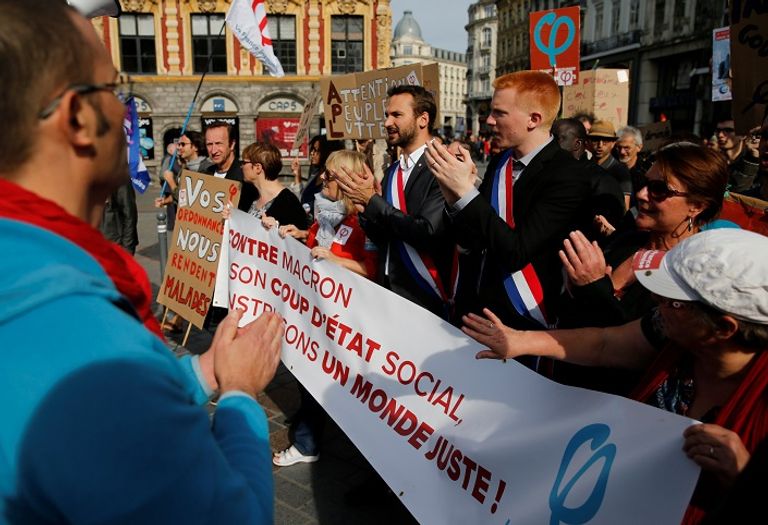 مظاهرات فرنسية احتجاجا على إصلاحات قوانين العمل - رويترز