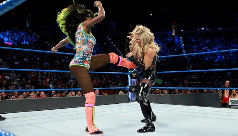 الحكم يعلن فوز نتاليا