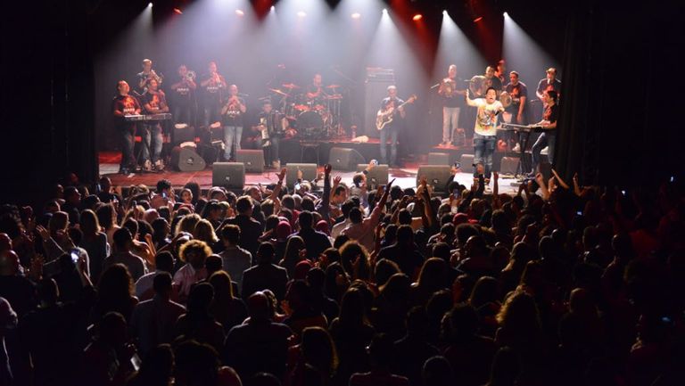 مسرح الأولمبيا في باريس يعلن عن حفل حكيم