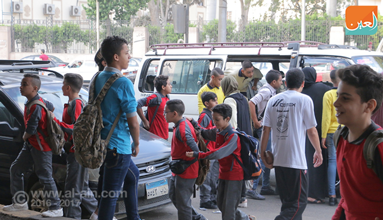 أكثر من 20 مليون طالب توجهوا إلى المدارس صباح الأحد
