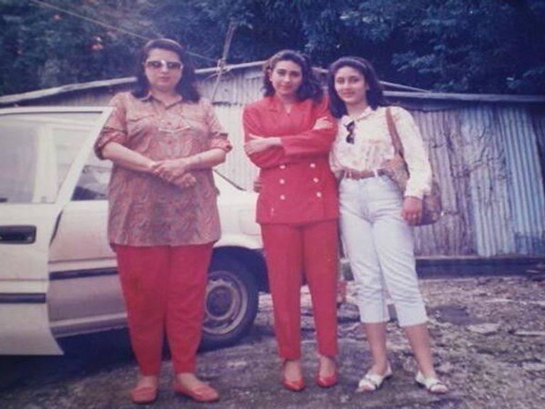 بالصور.. كارينا كابور في الصغر