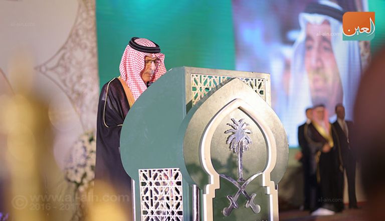 رئيس الحكومة المصرية برفقة السفير السعودي خلال الحفل