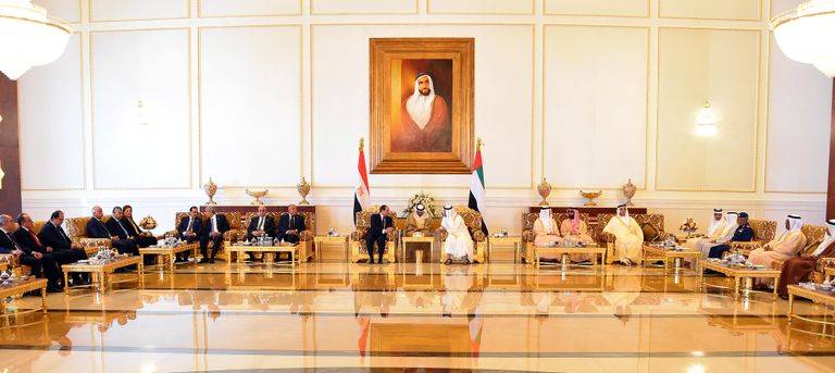 الشيخ محمد بن زايد آل نهيان والرئيس المصري عبدالفتاح السيسي