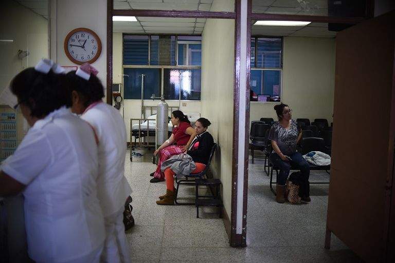 الولادة القيصرية قد تحرم طفلك من الرضاعة الطبيعية