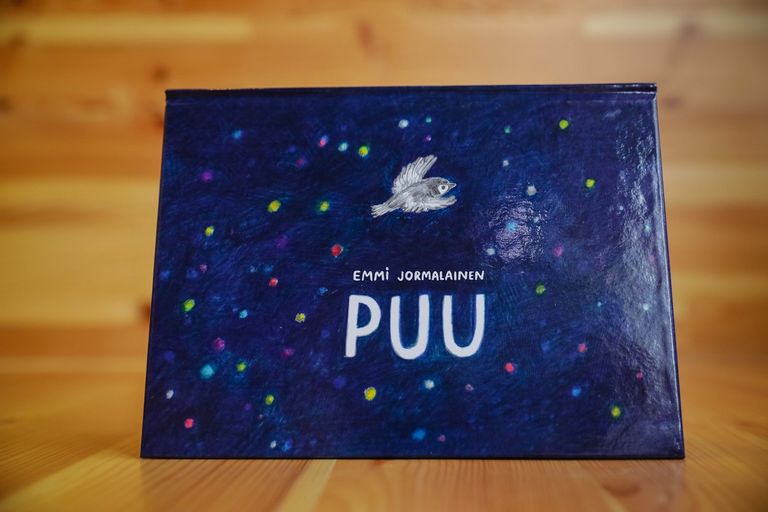 مجموعة من الكتب الصامتة