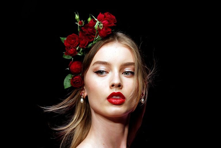 نظارة شمسية من عرض أزياء دولتشي آند جابانا في ميلانو