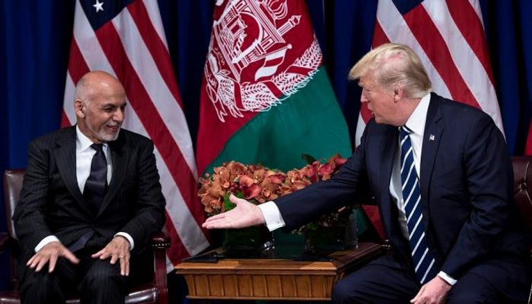 ترامب خلال لقائه الرئيس الأفغاني