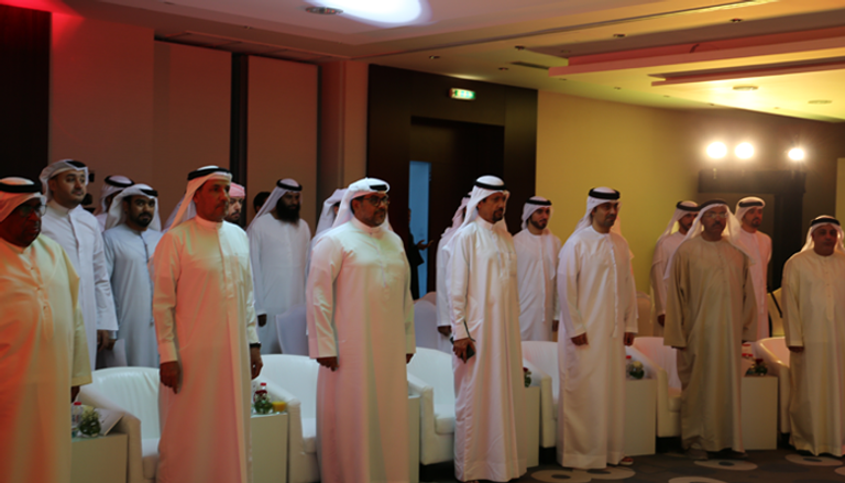 الجلسة الأولى بإدارة الإعلامي رافد الحارثي 