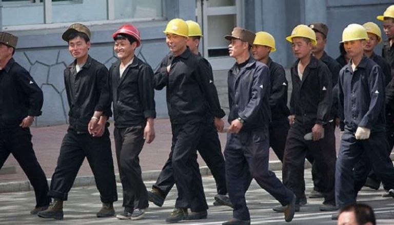 عمال من كوريا الشمالية - أرشيفية