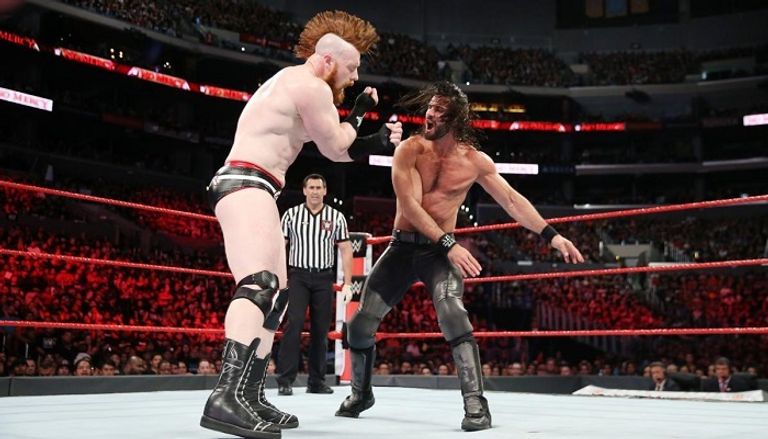 سيث رولينز ودين أمبروز بعد الفوز