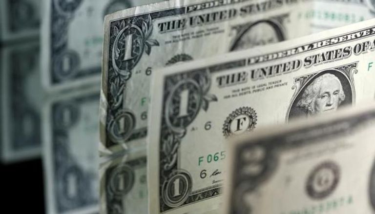 الدولار يتجه نحو تحقيق أكبر ارتفاع أسبوعي في 2017