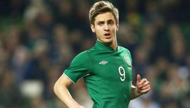 لاعب أيرلندي يعتزل بسبب "الصداع"