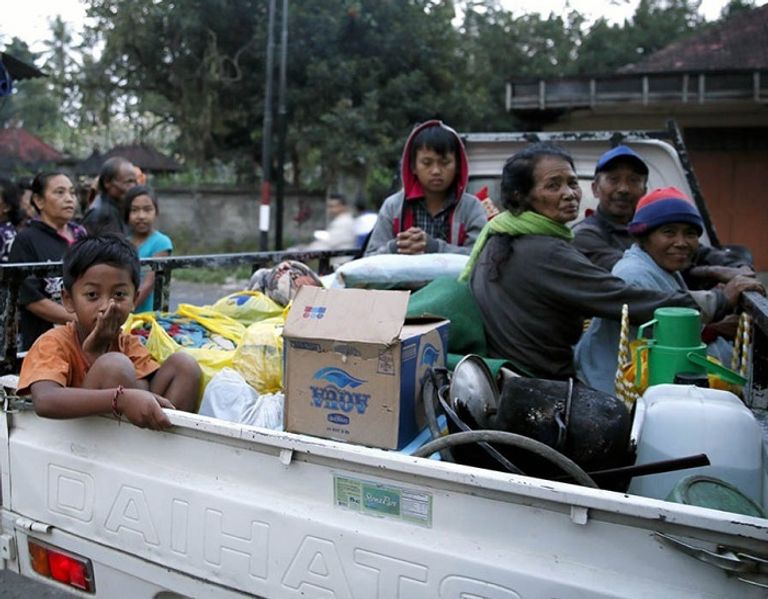 بركان جبل أغونج