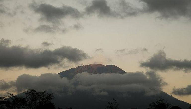 بركان جبل أغونج