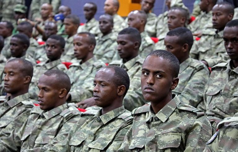 رئيس الوزراء الصومالي ورئيس الأركان التركي يفتتحان القاعدة- رويترز