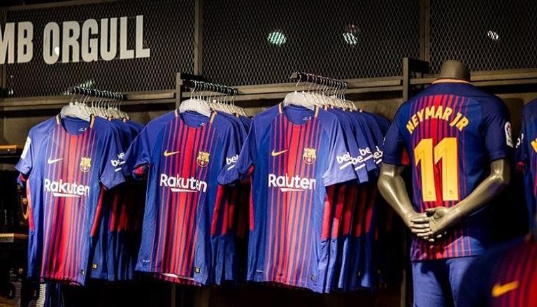 قمصان برشلونة الموسم الجاري