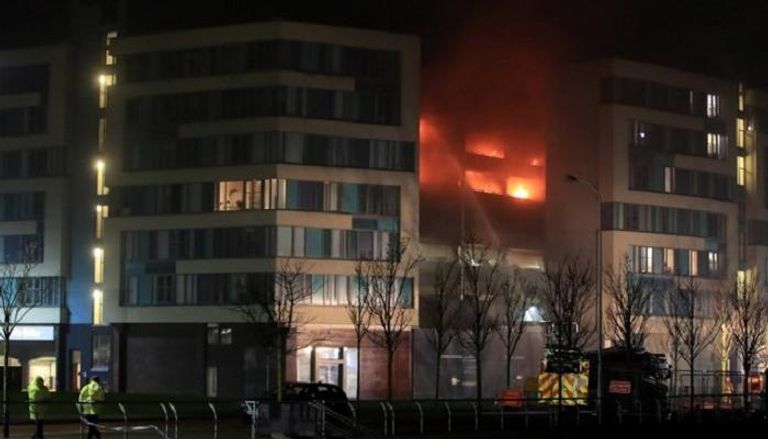 حريق في ليفربول ليلة رأس السنة يدمر مئات السيارات - رويترز