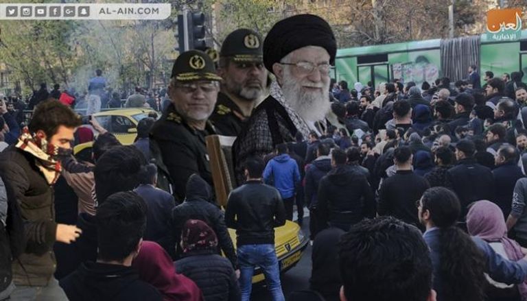 رأس خامنئي يحميها حرسه الثوري أمام انتفاضة الإيرانيين
