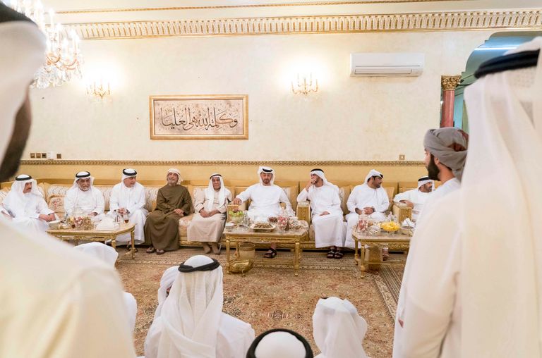 الشيخ محمد بن زايد يزور موسى السيد عبدالرحيم الهاشمي بمنزله