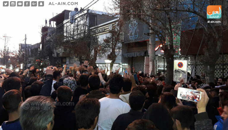 الشارع الإيراني ينتفض ضد الملالي