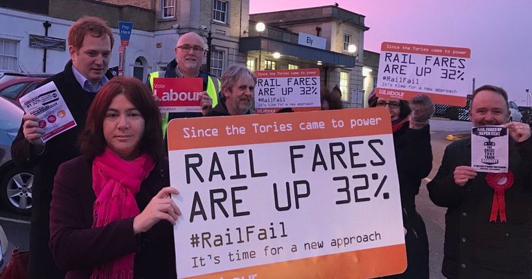 وزير النقل البريطاني نفى "اختباءه" بقطر