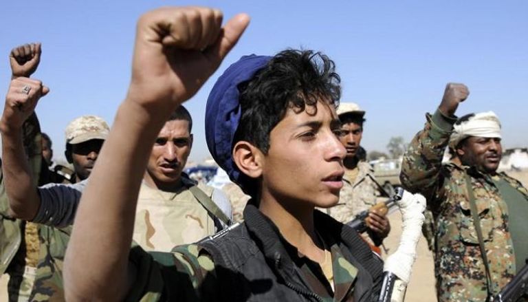 طفل يمني ضلله الحوثيون للمشاركة في معارك اليمن