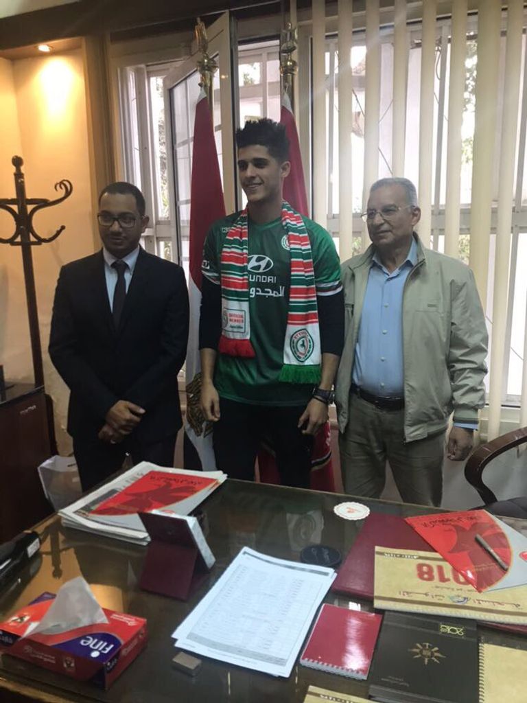 أحمد الشيخ بقميص الاتفاق أحمد الشيخ لاعب الأهلي المنتقل للاتفاق