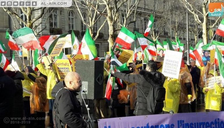 مظاهرة أمام سفارة إيران في باريس