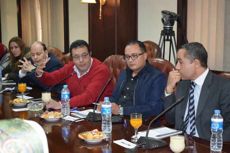 جانب من اجتماع لجنة الدراما بالمجلس الأعلى للإعلام بالقاهرة فاضل ومكرم خلال الاجتماع