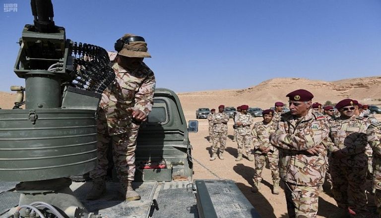 بالصور .. قوات الأمن الخاصة السعودية تخرّج دورات المدرعات التخصصية - صورة 4