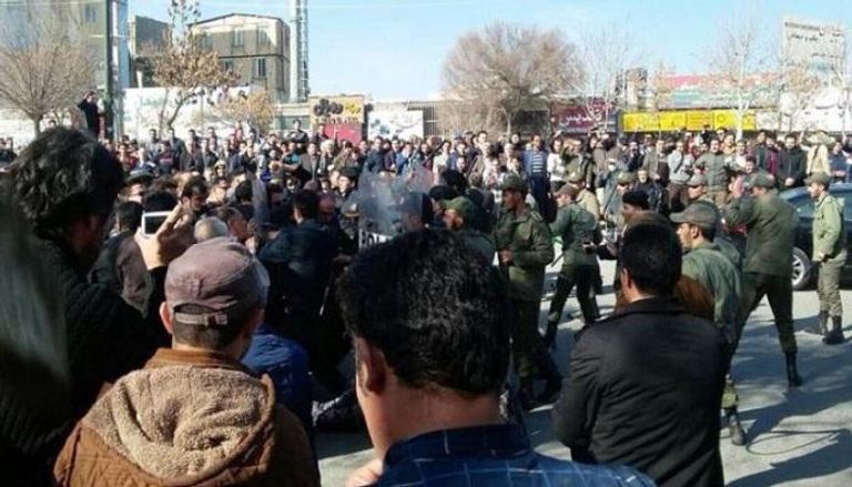 جانب من احتجاجات الإيرانيين بالداخل