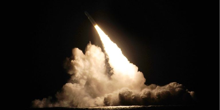 صاروخ ترايدنت 2- D5 الأمريكي كيم جونج-أون ودونالد ترامب