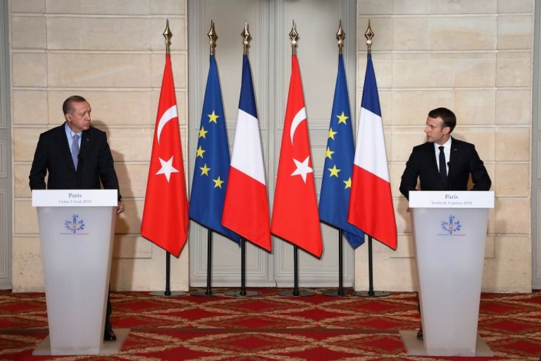 الرئيس الفرنسي ونظيره التركي خلال المؤتمر الصحفى المشترك بينهما ماكرون وأردوغان - أ. ف. ب