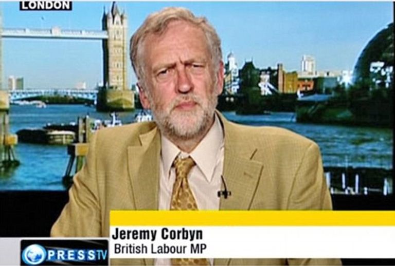 كوربن على شاشة القناة التابعة لإيران كوربن يواجه اتهامات بالصمت على احتجاجات إيران