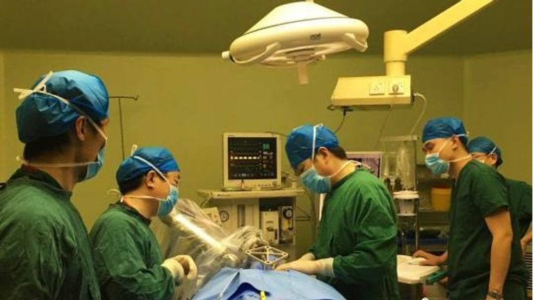 الروبوت الوحيد في العالم لجراحات العظام المُطور في الصين