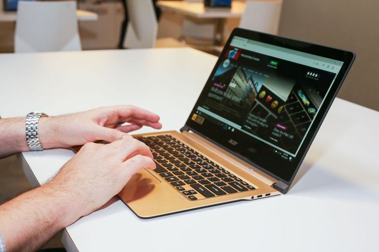 أنحف لابتوب في العالم