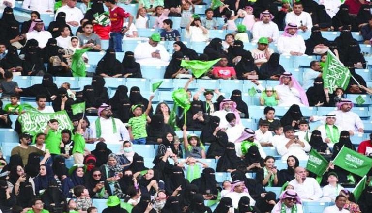 حضور العائلات في الدوري السعودي