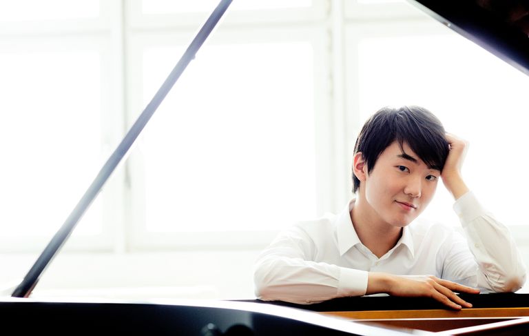 سيونج-جين تشو الفنان سيونج-جين تشو