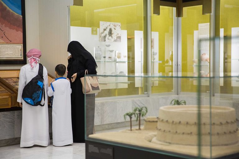 البرنامج الثقافي بمنطقة العين يواصل فعالياته