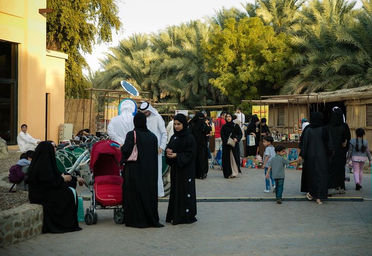 البرنامج الثقافي بمنطقة العين يواصل فعالياته