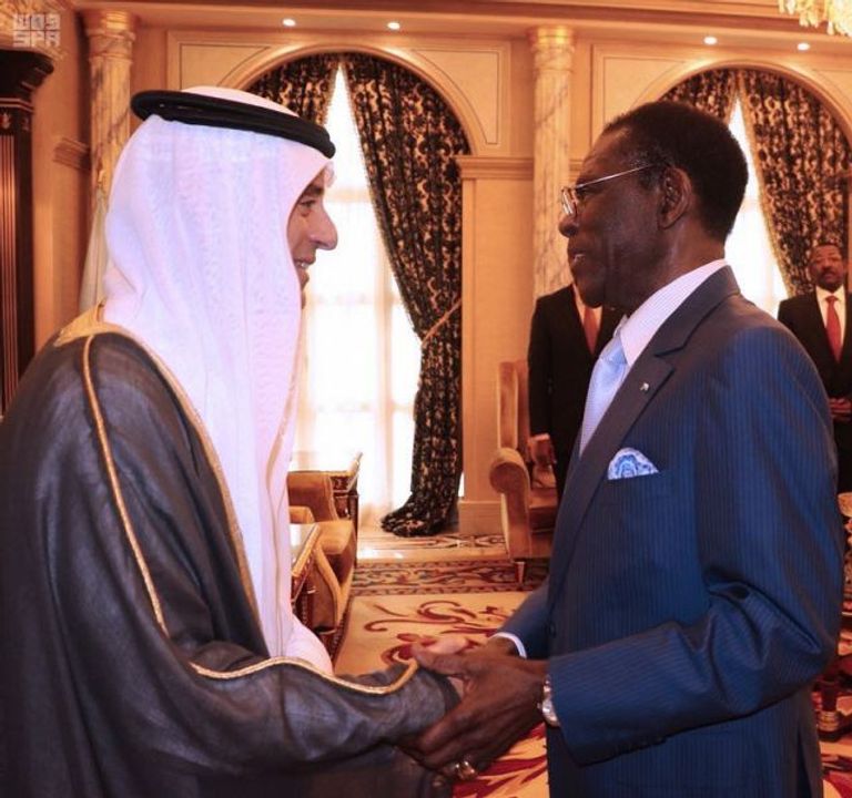 رئيس غينيا الاستوائية والجبير 