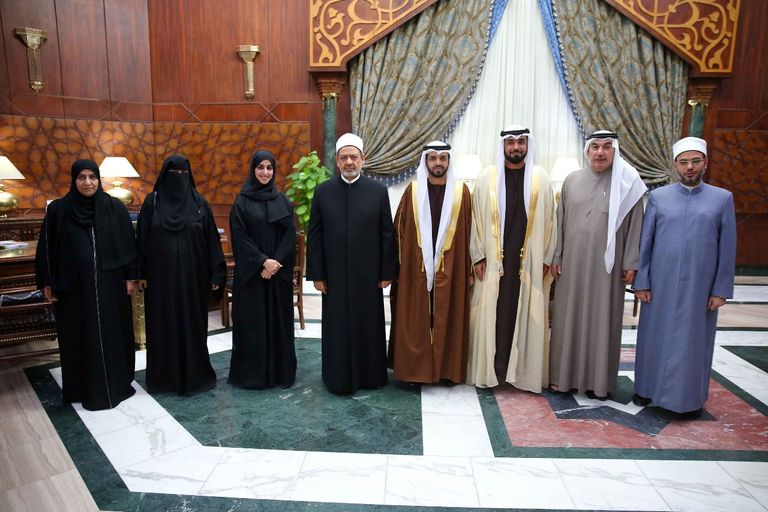 الوفد الإماراتي في ضيافة شيخ الأزهر شيخ الأزهر خلال استقباله الوفد الإماراتي