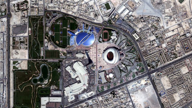 استاد خليفة الدولي المقاطعة العربية لقطر تعرقل بناء استادات كأس العالم