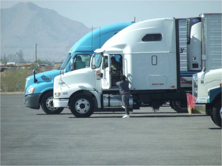 قيادة الشاحنات تتطلب تركيزا عاليا