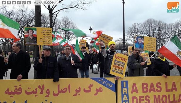 المعارضة الإيرانية تتظاهر أمام الخارجية الفرنسية تنديدا بنظام الملالي
