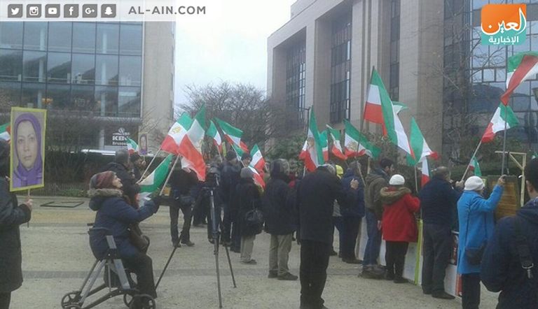 متظاهرون إيرانيون أمام مقر الاتحاد الأوروبي