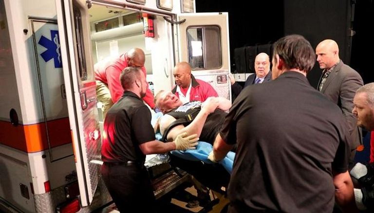 بروك ليسنر في اثناء نقله بسيارة الإسعاف إلى إحدى المستشفيات