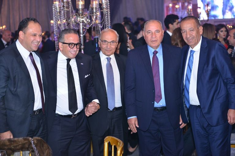 الفريق أحمد شفيق والمستشار أحمد الزند وزير العدل السابق مع بعض المدعوين