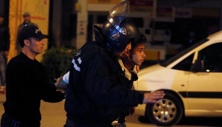 قوات الأمن التونسية واصلت توقيف العناصر المسؤولة عن عمليات العنف