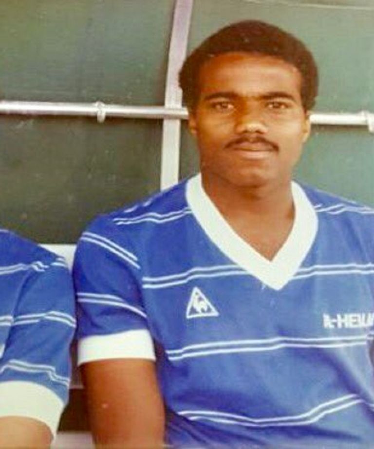 منصور الرحمة منصور الرحمة ومنصور بشير لاعبا الهلال السابقان